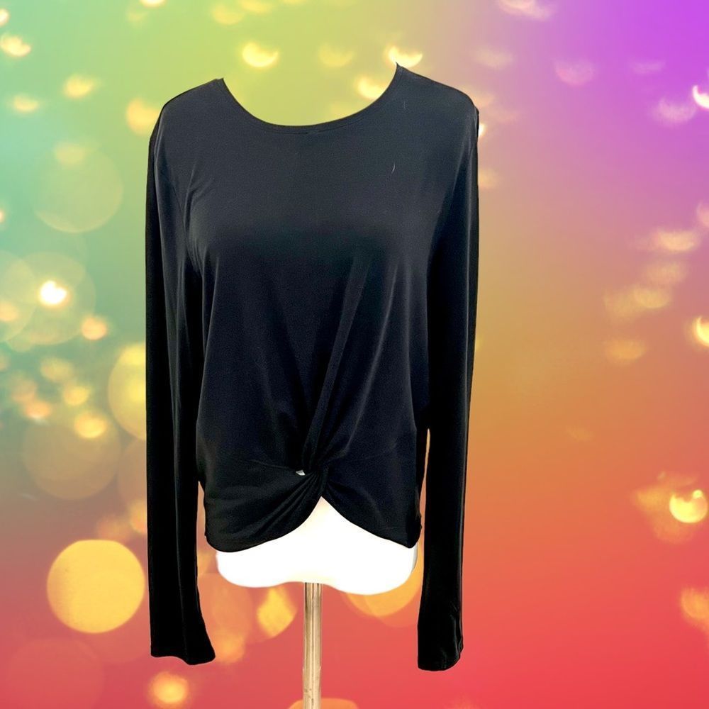Athleta Womens Black Short Twisted Bottom Long Sleeve Tee. Size L